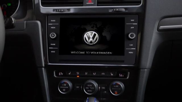 2017 Volkswagen e-Golf - Exterior, Interior & Driving (US spec) смотреть онлайн