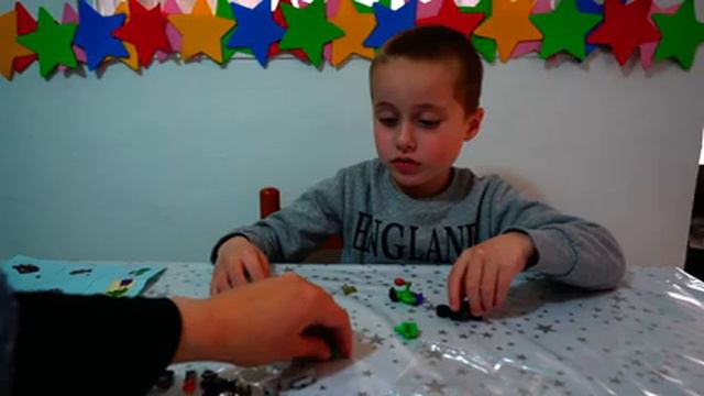 Играем в мини машинки лего. Халк против Альтрона Playing with tiny Lego. Hulk against Ultron. cars смотреть онлайн