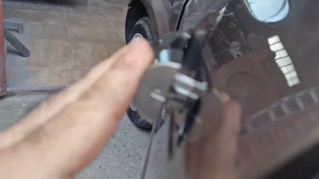 Как снять дверную ручку + вставить обратно Рено Клио Renault Clio смотреть онлайн