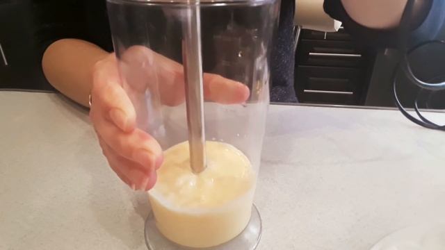 Очень густой и очень вкусный и главное безвредный ,домашний майонез!Thick homemade mayonnaise! смотреть онлайн