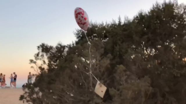 BEST PROPOSAL EVER, A BIRTHDAY PRESENT TURN INTO “WOULD U MARRY ME?” смотреть онлайн