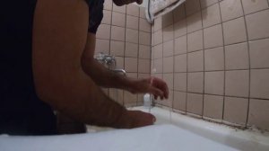 Что делать если чтото попало в глаз под верхнее веко, . #WHATTODOIFSOMETHINGINTHEEYE