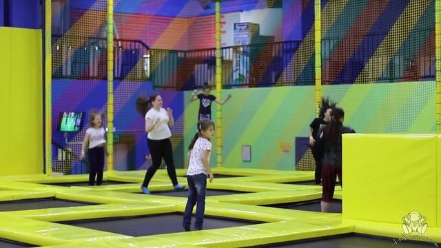 Приходи в Невесомость Золотой Вавилон на Проспекте мира! смотреть онлайн