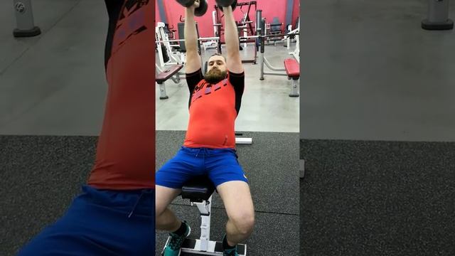 Макс разводка на наклонной скамье по 12 кг смотреть онлайн