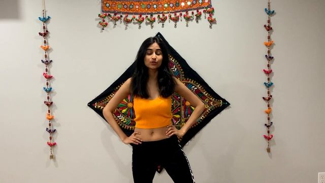 Ek Do Teen | Hook Step Sunday | Dance Series - Heema Nandi смотреть онлайн