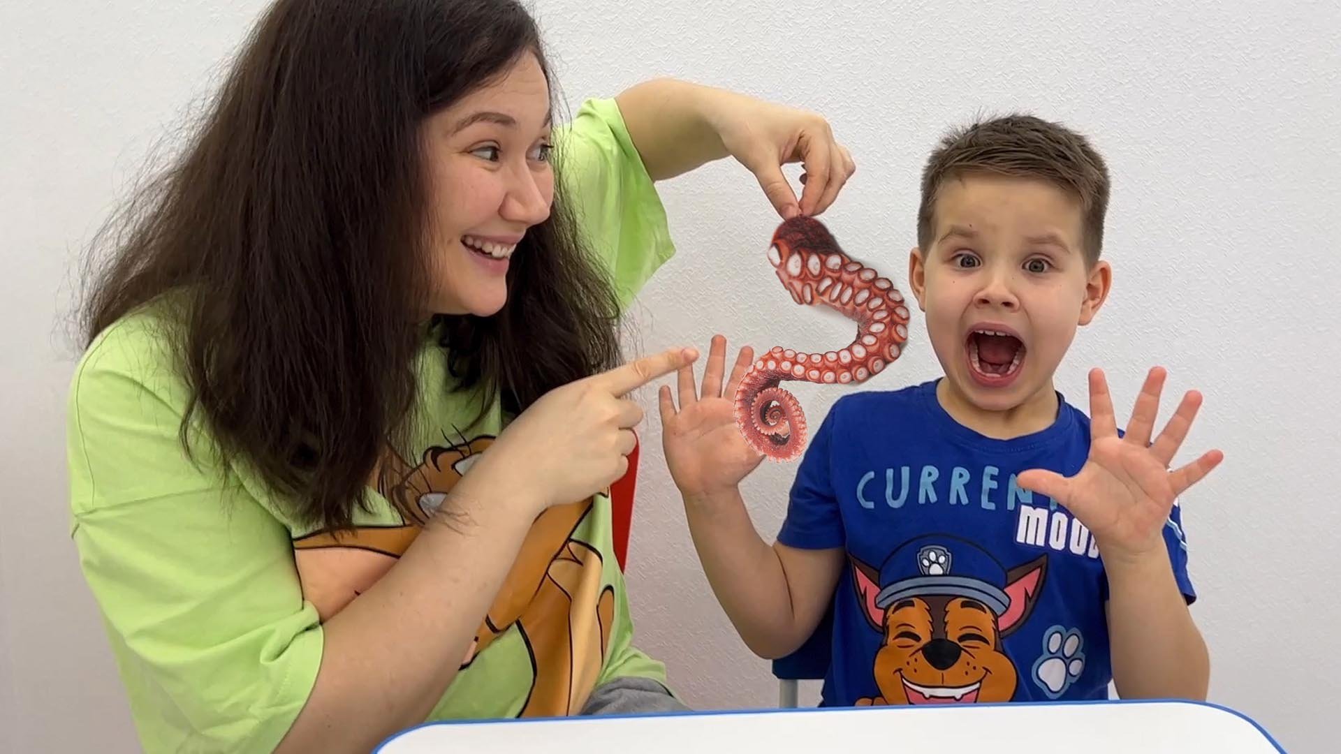 ЧЕЛЛЕНДЖ. НАЩУПАЙ СЛАДОСТЬ или СЪЕШЬ ГАДОСТЬ Челлендж на Новый Год смотреть онлайн