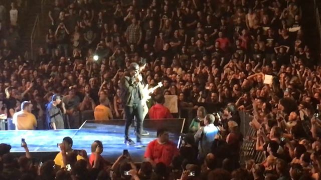 Syn messing up before Hail to the King (Live Hershey, Pa 2017) смотреть онлайн