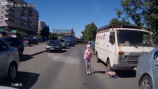 Two kids hit by a car смотреть онлайн