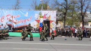 показательные выступления десантников