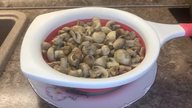 Маринованные грибочки смотреть онлайн