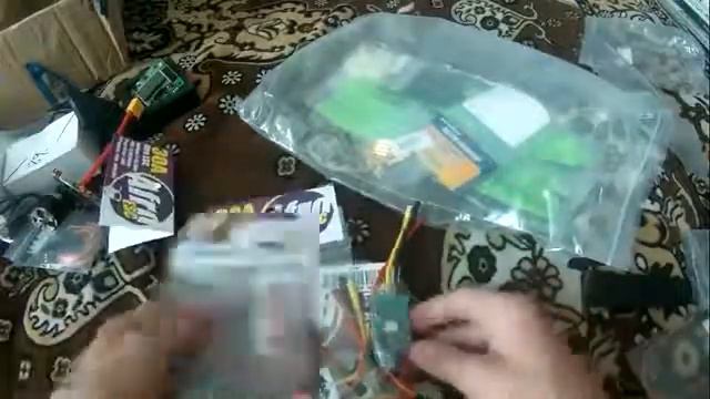 Распаковка очень мятой посылки с HobbyKing, запчасти смотреть онлайн