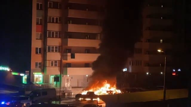Ночью В Шушарах горели машины (Спб) смотреть онлайн