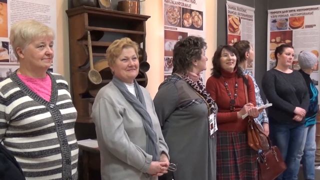 "Печь хлопотать, сканцы катать" смотреть онлайн