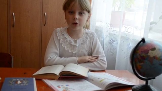 Страна читающая - Светлана Лотош читает произведение "Есть в осени первоначальной" Ф.И.Тютчева смотреть онлайн