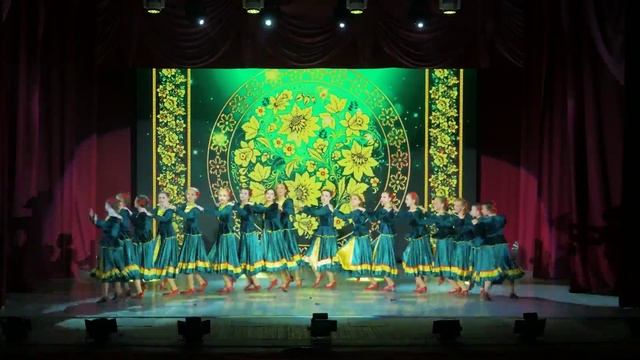 Казачий танец "Гусеница", в исполнении образцового коллектива "Ансамбль эстрадного танца "Аssоль". смотреть онлайн
