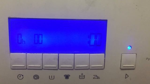 добрый день!Zanussi ZWO 3101.  При  включении  вилки   в роз... смотреть онлайн