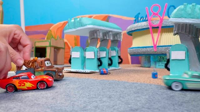 Lightning McQueen and Friends Save Radiator Springs From a Dinosaur Attack | Pixar Cars смотреть онлайн
