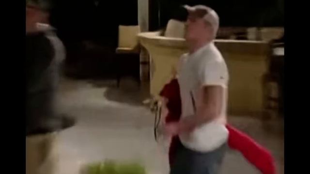One of the Most Technical Street Fights of All time during TUF смотреть онлайн