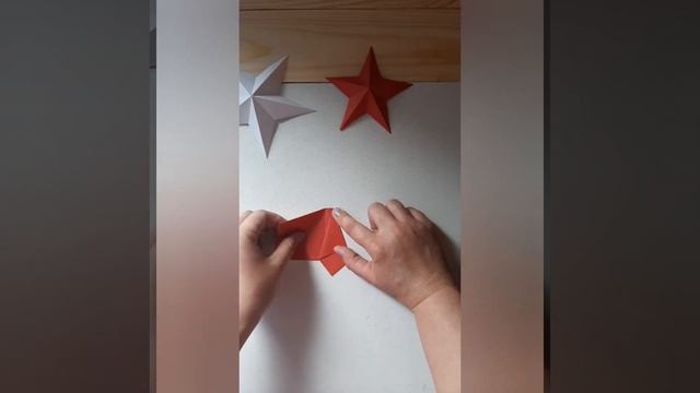 Мастер - класс "Военная звезда". Как сделать пятиконечную 3 -D звезду из бумаги. смотреть онлайн