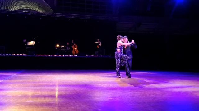Tarbes en Tango - SOIRÉE DES MAESTROS - Fabian Salas & Lola Diaz смотреть онлайн