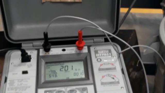 medición de aislamiento con Megger смотреть онлайн