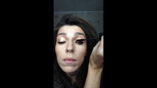 МАКИЯЖ ГЛАЗ! ВДОХНОВИВШИСЬ 90-МИ смотреть онлайн