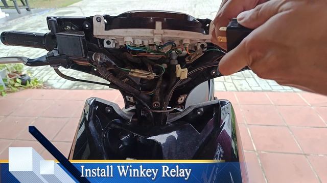 Troubleshooting Motorcycle Turn Signal Issues | SYM 125 Jet Power смотреть онлайн