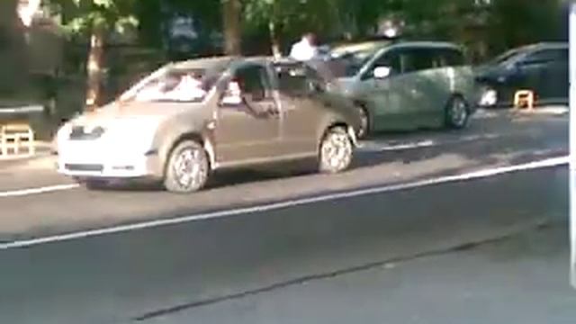 Бабка на мотороллере смотреть онлайн