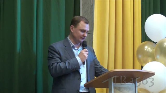 04.Выступление главы управы "Северное Измайлово" Дятленко Д.Д. Последний звонок-2015. Гимназия 1563 смотреть онлайн