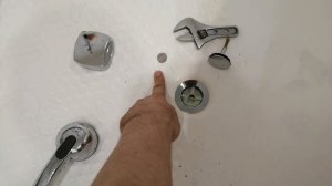 Слив перелив для ванной. Установка новой обвязки для ванной и где слабое звено полуавтоматов.