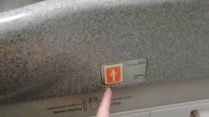 Туалет на самолёте? как им пользоваться ?♀️. B-777.