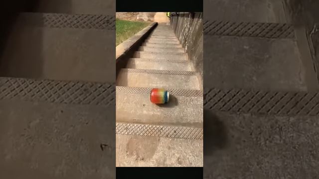 бутылки по лестнице бью смотреть онлайн