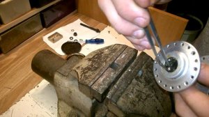 Сборка передней втулки велосипеда "Старт-шоссе" Москва-80.