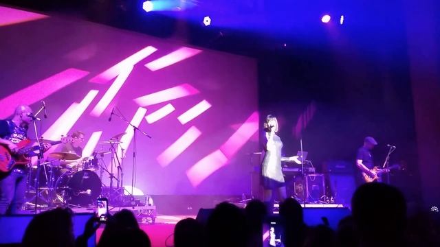 Martika - Toy Soldiers смотреть онлайн