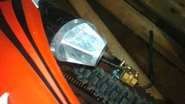 Lifan 125cc exhaust sound. Лифан звук выхлопа смотреть онлайн