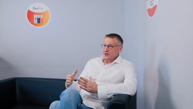 Вадим Панов для ЛитРес: о романе "Последний адмирал Заграты" смотреть онлайн