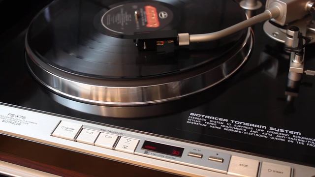 Sony PS X75 + Denon DL 103 смотреть онлайн