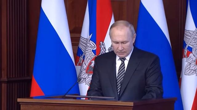 Экс-чиновник кабмина раскрыл главную причину низких пенсий в РФ смотреть онлайн