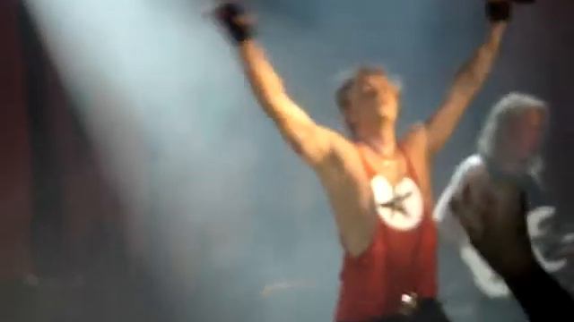 красное на черном.MPG алиса.