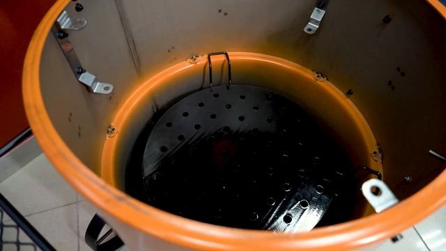 Обзор угольной коптильни Oklahoma Joe's Bronco Pro Drum смотреть онлайн