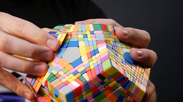 SOLVING THE HARDEST RUBIK’S CUBE IN THE WORLD | EXAMINX 11х11 смотреть онлайн
