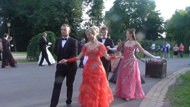 Летний бал в Лошицкой усадьбе Минск 30 июля 2022. Менуэт смотреть онлайн
