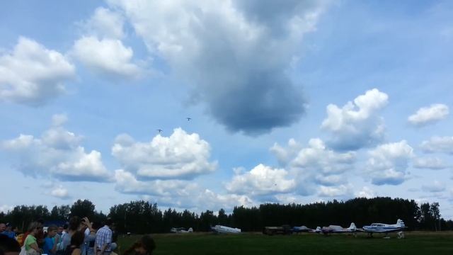 18 августа 2013 г. Праздник на аэродроме "Ясюниха" смотреть онлайн