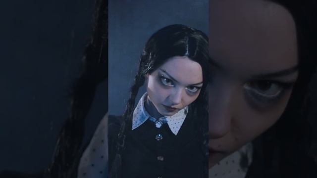 Уэнсдэй косплей в студии "Белый Осел"/ Wednesday cosplay by white donkey #shorts смотреть онлайн