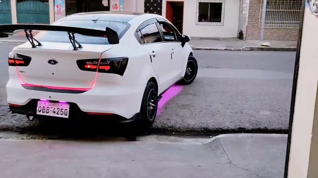 ESTETICA & ILUMINACIÓN KIA R смотреть онлайн