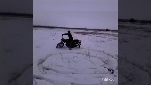 Минск 6 і 12 вольт вибривають в снігу!!!Колхозние покатушки!!! смотреть онлайн