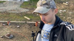 Ждем баню, фундамент из труб готов, повесил шторы