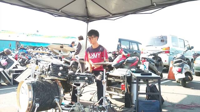 2016年3月27日Serebro-MiMiMi 豆豆龍 爵士鼓 смотреть онлайн