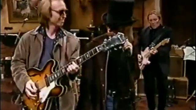 David Spade & Tom Petty - I Need to Know смотреть онлайн