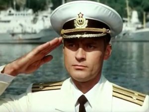 Легендарный Севастополь -- К-ф: "Слушать в отсеках"